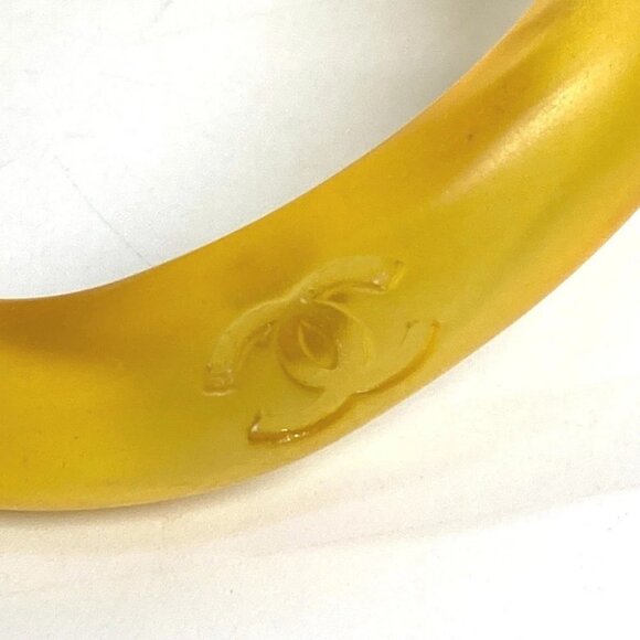 CHANEL 96C CC Logo CC Mark Accessory bracelet Bangle Resin yellow - Picture 7 of 12